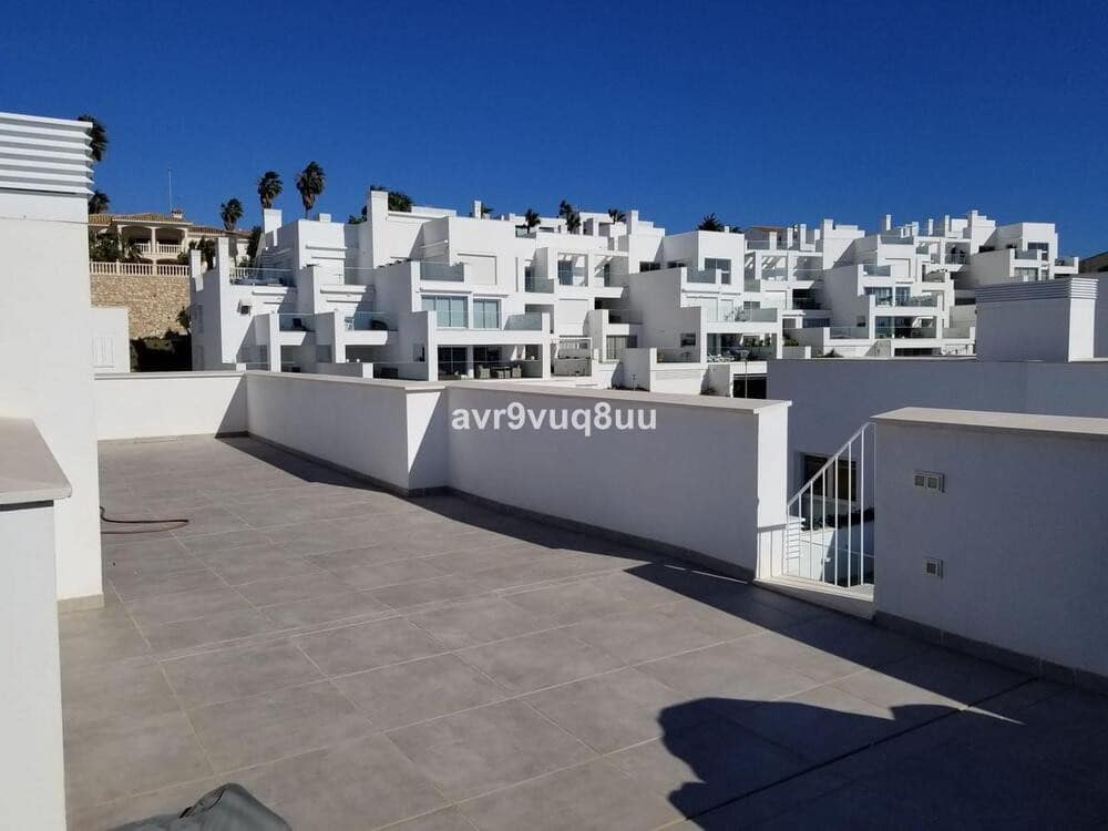 3 makuuhuone Kattohuoneisto myytävänä paikassa Benalmadena Costa mukana uima-altaan - 999 999 € (Ref: 7842308)