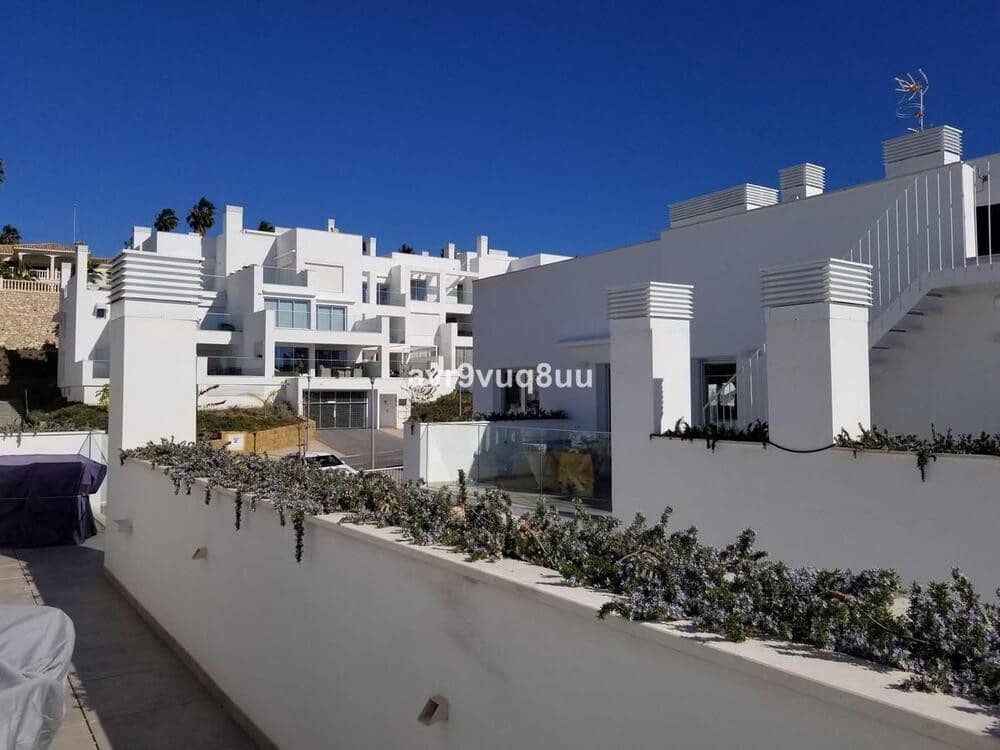 3 makuuhuone Kattohuoneisto myytävänä paikassa Benalmadena Costa mukana uima-altaan - 999 999 € (Ref: 7842308)
