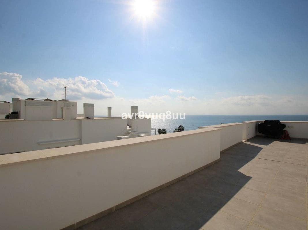 3 makuuhuone Kattohuoneisto myytävänä paikassa Benalmadena Costa mukana uima-altaan - 999 999 € (Ref: 7842308)