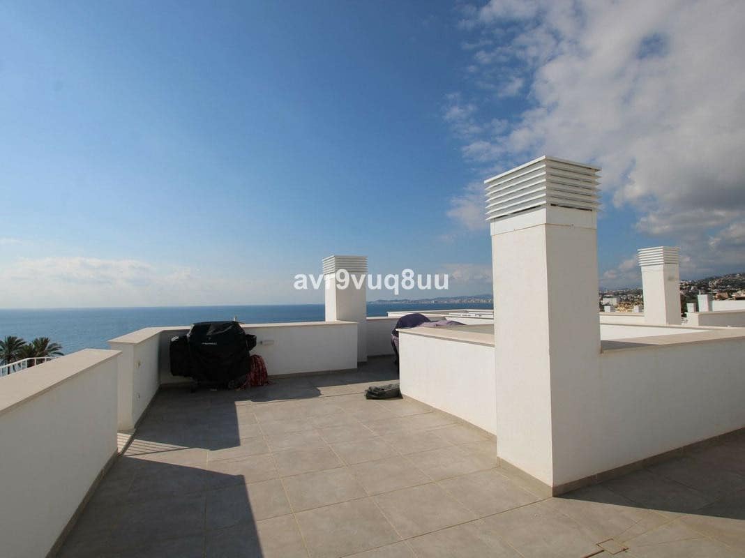 3 makuuhuone Kattohuoneisto myytävänä paikassa Benalmadena Costa mukana uima-altaan - 999 999 € (Ref: 7842308)