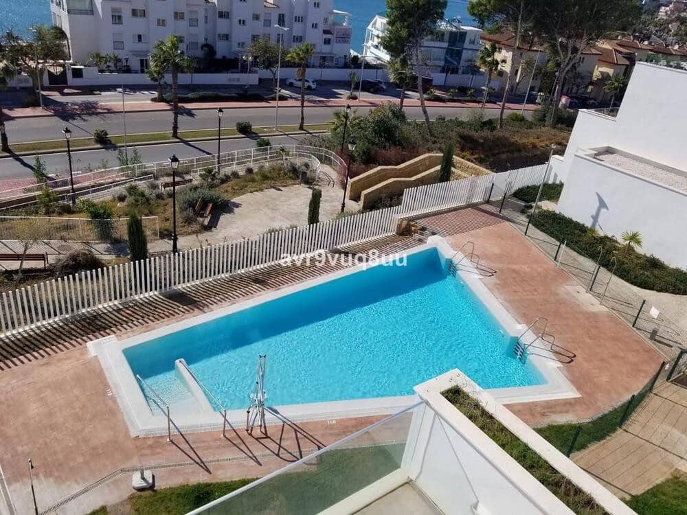 3 makuuhuone Kattohuoneisto myytävänä paikassa Benalmadena Costa mukana uima-altaan - 999 999 € (Ref: 7842308)