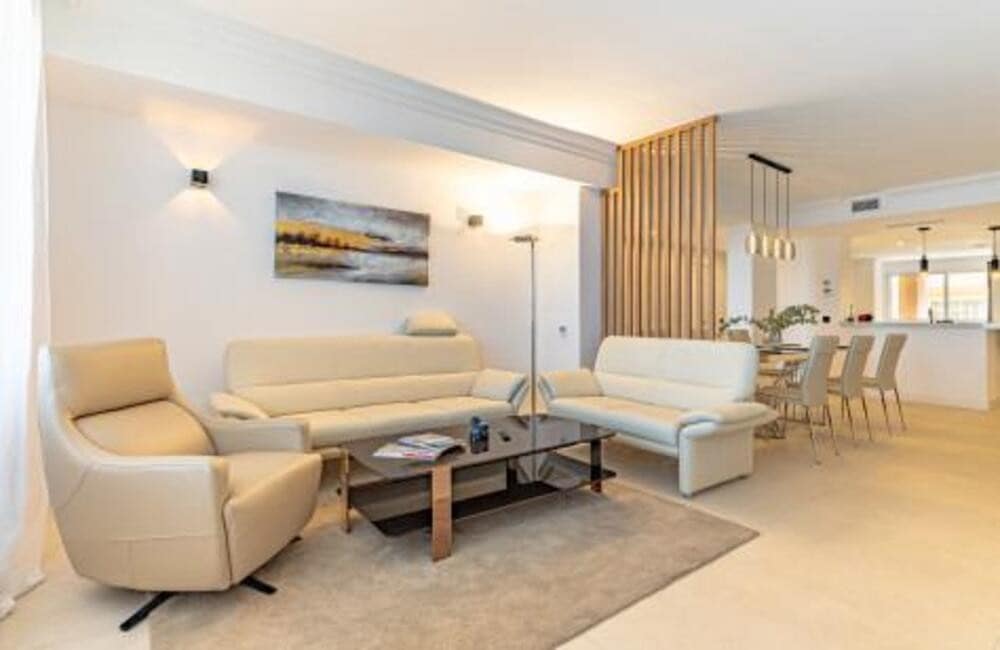 2 Zimmer Apartment zu verkaufen in Marbella mit Pool Garage - 799.000 € (Ref: 7844831)