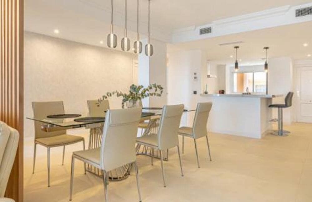 2 Zimmer Apartment zu verkaufen in Marbella mit Pool Garage - 799.000 € (Ref: 7844831)