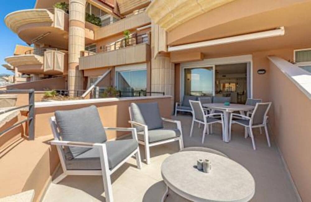 2 Zimmer Apartment zu verkaufen in Marbella mit Pool Garage - 799.000 € (Ref: 7844831)