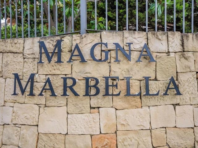 2 Zimmer Apartment zu verkaufen in Los Naranjos, Marbella mit Pool Garage - 799.000 € (Ref: 7844831)