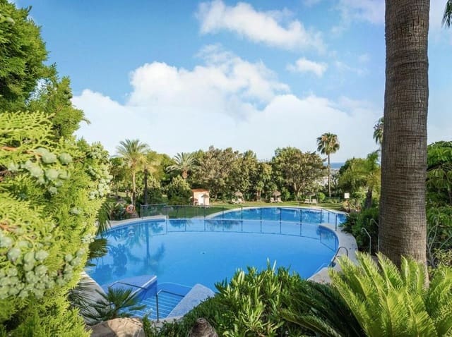 2 Zimmer Apartment zu verkaufen in Los Naranjos, Marbella mit Pool Garage - 799.000 € (Ref: 7844831)