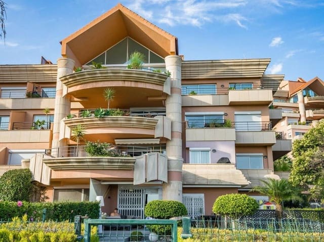2 Zimmer Apartment zu verkaufen in Los Naranjos, Marbella mit Pool Garage - 799.000 € (Ref: 7844831)
