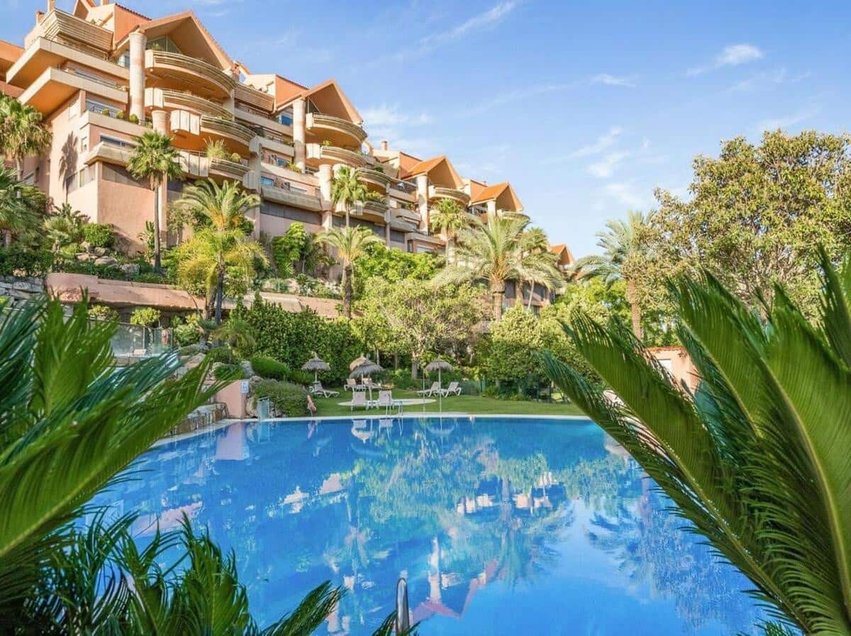 2 Zimmer Apartment zu verkaufen in Marbella mit Pool Garage - 799.000 € (Ref: 7844831)