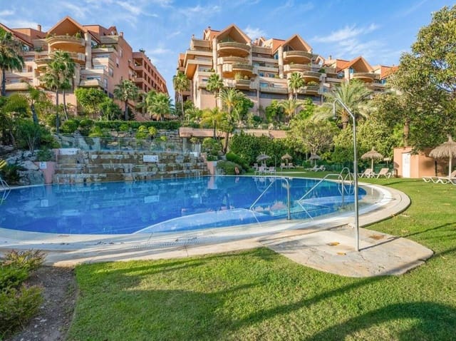 2 Zimmer Apartment zu verkaufen in Los Naranjos, Marbella mit Pool Garage - 799.000 € (Ref: 7844831)