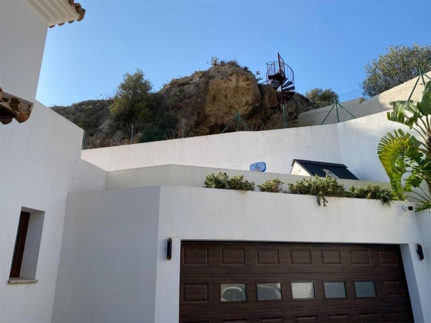 7 soveværelse Villa til salg i La Capellania med swimmingpool garage - € 3.459.750 (Ref: 7857687)