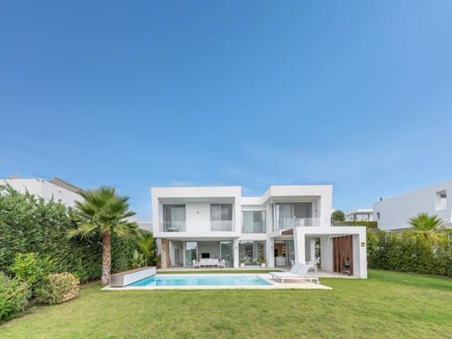 4 sypialnia Willa na sprzedaż w Santa Clara, Marbella z basenem garażem - 2 450 000 € (Ref: 7862584)