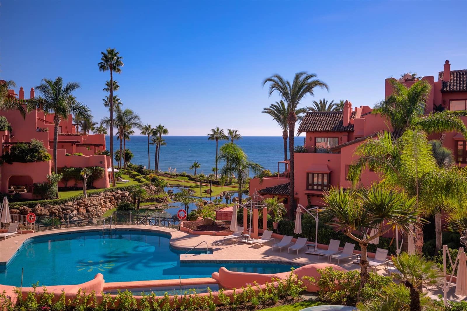 3 soveværelse Penthouse til salg i Estepona med swimmingpool garage - € 2.500.000 (Ref: 7864476)