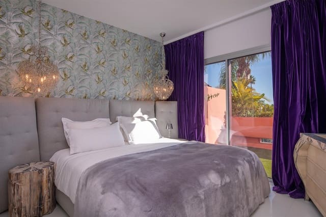 3 sypialnia Penthouse na sprzedaż w Villacana - Costalita - Saladillo, Estepona z basenem garażem - 2 500 000 € (Ref: 7864476)