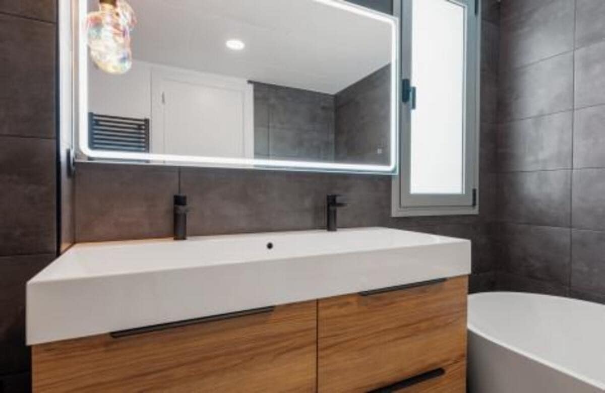 3 sypialnia Apartament na sprzedaż w Estepona z basenem garażem - 649 000 € (Ref: 7864481)