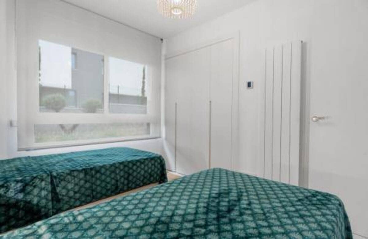 3 sypialnia Apartament na sprzedaż w Estepona z basenem garażem - 649 000 € (Ref: 7864481)