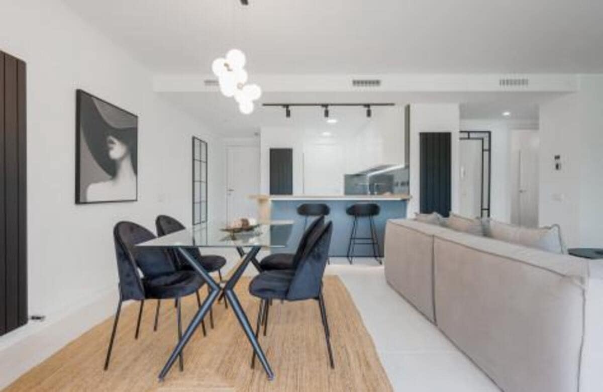 3 sypialnia Apartament na sprzedaż w Estepona z basenem garażem - 649 000 € (Ref: 7864481)