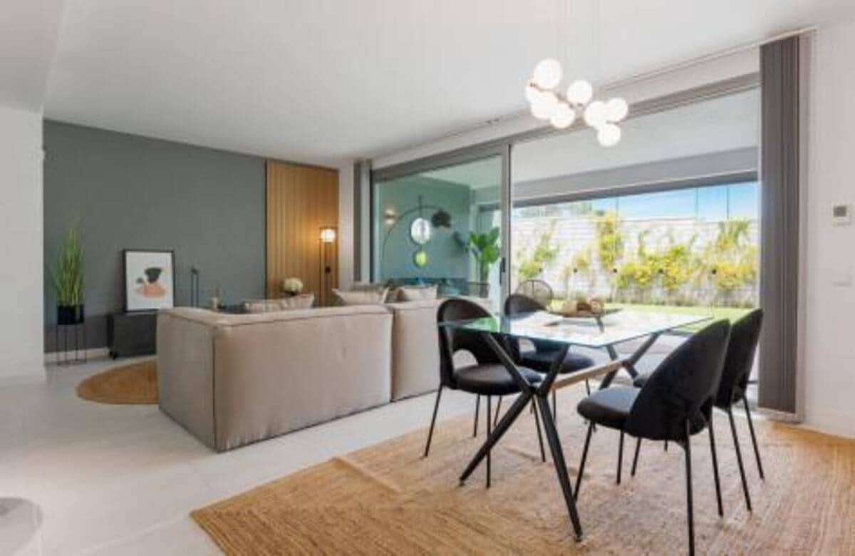 3 sypialnia Apartament na sprzedaż w Estepona z basenem garażem - 649 000 € (Ref: 7864481)