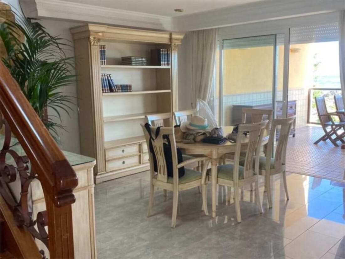 4 sypialnia Dom na sprzedaż w Marbella z basenem garażem - 1 750 000 € (Ref: 7867743)