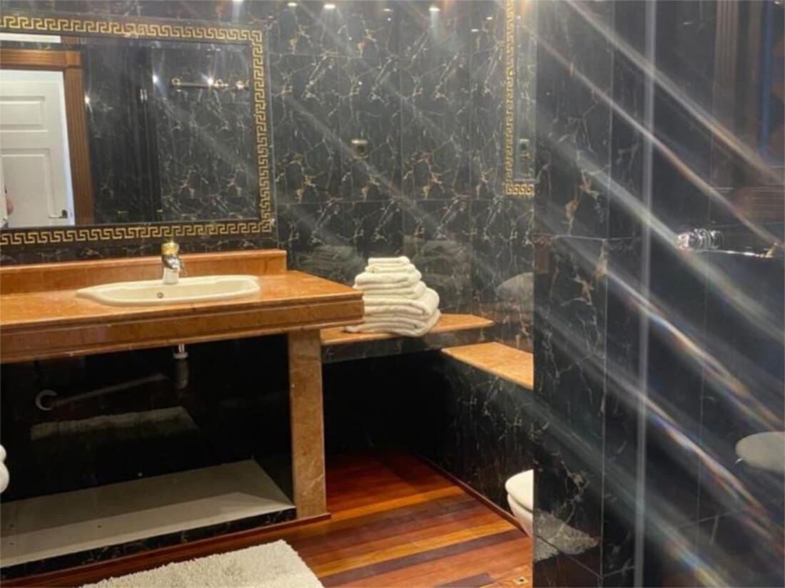 4 sypialnia Dom na sprzedaż w Marbella z basenem garażem - 1 750 000 € (Ref: 7867743)