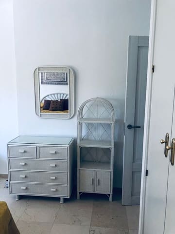 2 chambre Appartement à vendre à Puerto de Estepona, Estepona avec piscine - 367 500 € (Ref: 7870555)