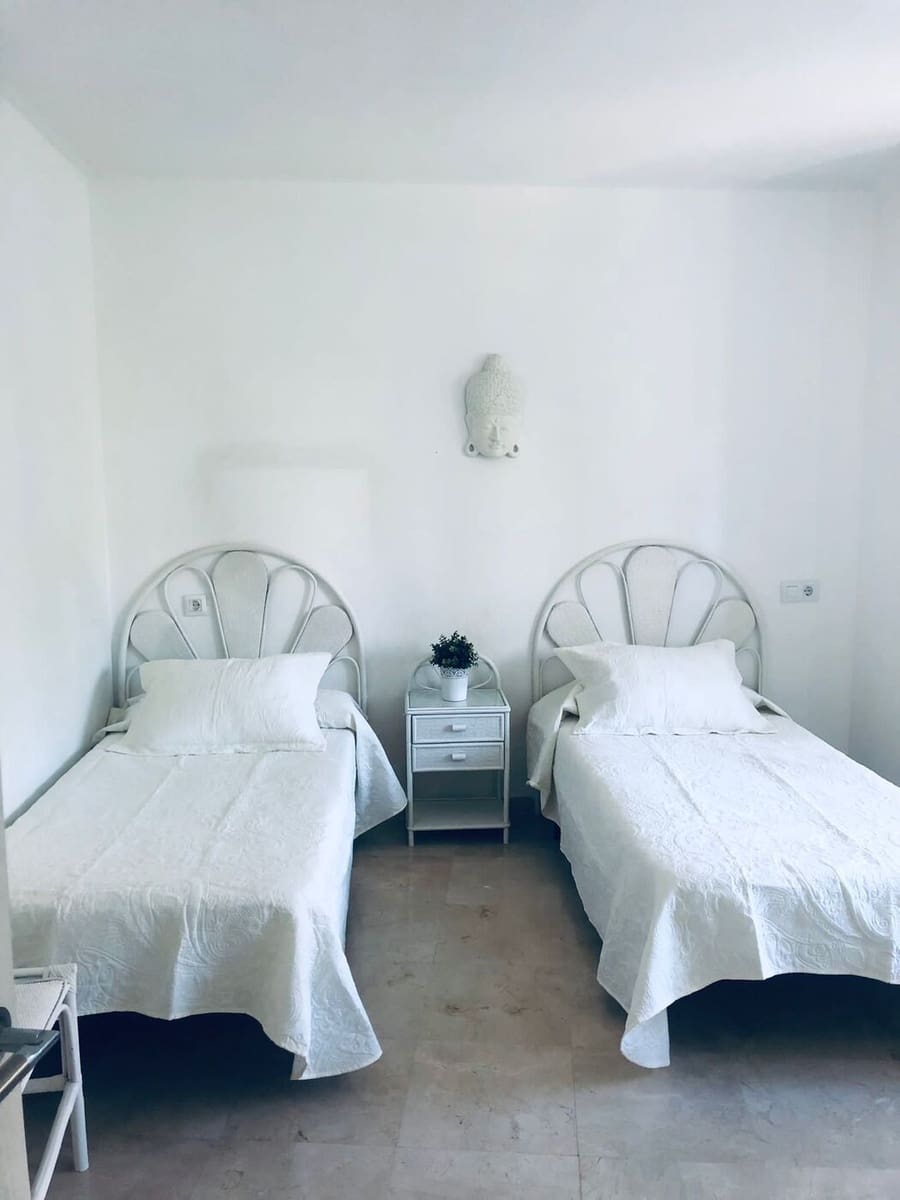 2 slaapkamer Appartement te koop in Estepona met zwembad - € 367.500 (Ref: 7870555)