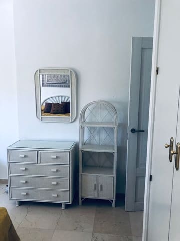 2 sypialnia Apartament na sprzedaż w Puerto de Estepona, Estepona z basenem - 367 500 € (Ref: 7870555)