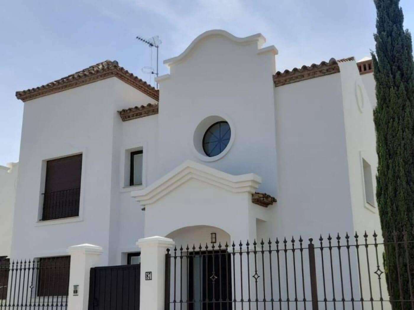 3 quarto Moradia para venda em Estepona com piscina garagem - 657 750 € (Ref: 7876753)