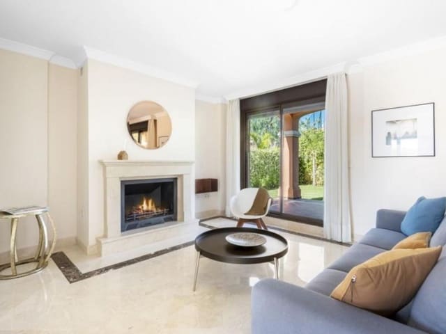 3 quarto Moradia para venda em Estepona Golf, Estepona com piscina garagem - 657 750 € (Ref: 7876753)