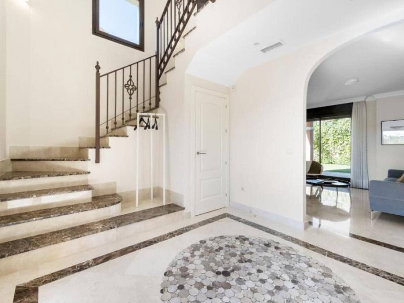 3 quarto Moradia para venda em Estepona com piscina garagem - 657 750 € (Ref: 7876753)