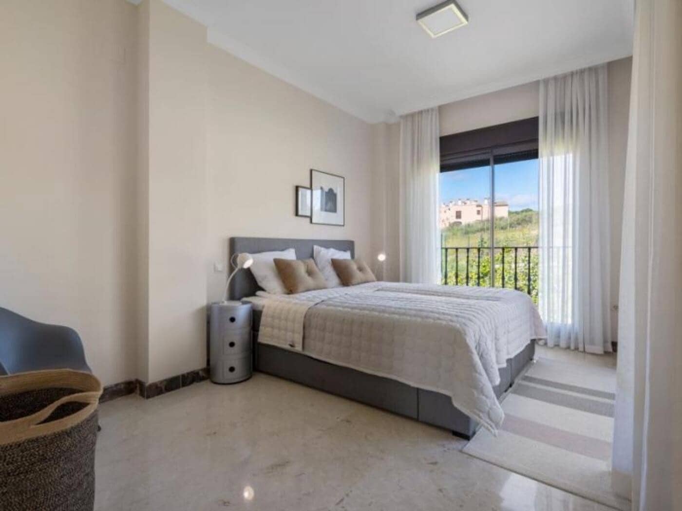 3 quarto Moradia para venda em Estepona com piscina garagem - 657 750 € (Ref: 7876753)