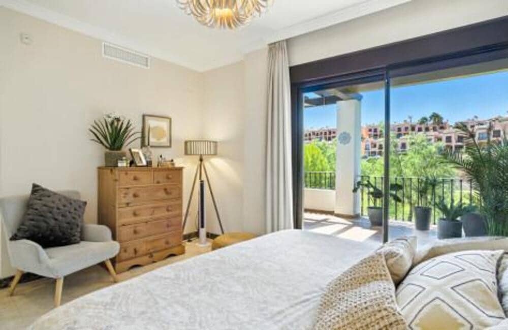 3 bedroom Villa for sale in Estepona with pool garage - € 945,000 (Ref: 7876753)