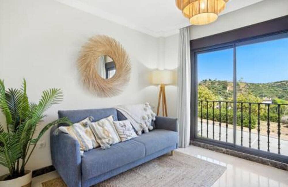 3 bedroom Villa for sale in Estepona with pool garage - € 945,000 (Ref: 7876753)