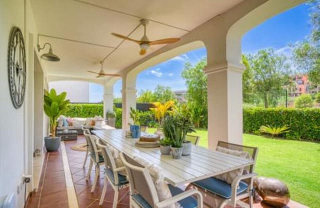 3 chambre Villa/Maison à vendre à Estepona Golf, Estepona avec piscine garage - 945 000 € (Ref: 7876753)