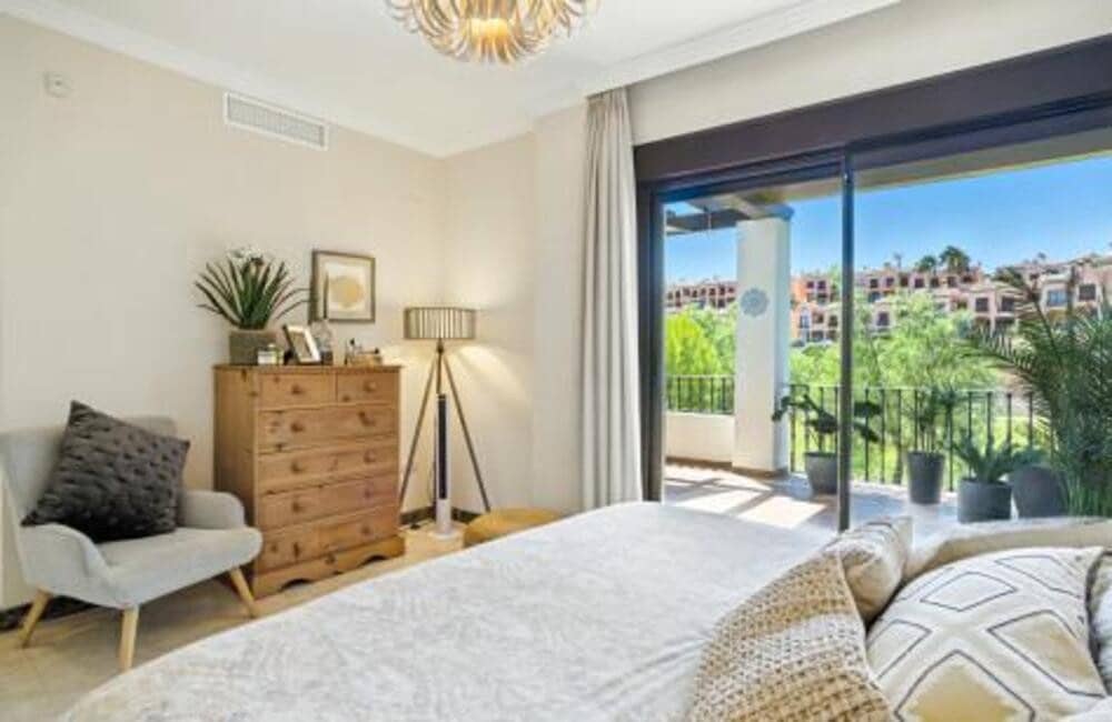 3 bedroom Villa for sale in Estepona with pool garage - € 945,000 (Ref: 7876753)