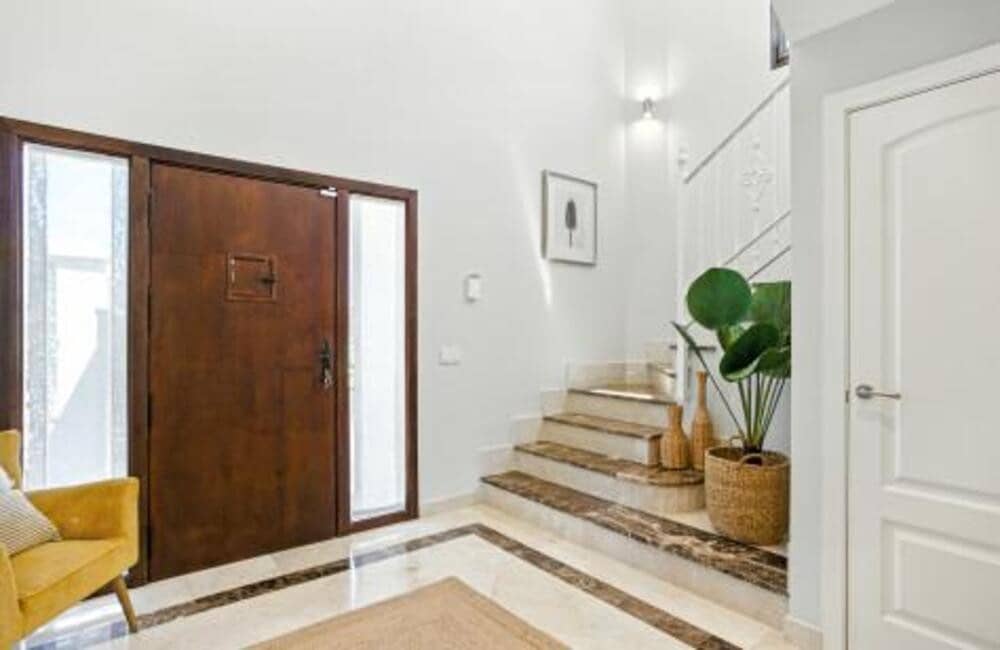 3 bedroom Villa for sale in Estepona with pool garage - € 945,000 (Ref: 7876753)