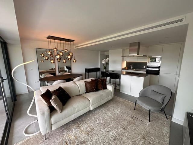 2 soverom Leilighet til leie i La Concha - Resina Golf, Estepona med svømmebasseng garasje - € 2 800 (Ref: 7883631)