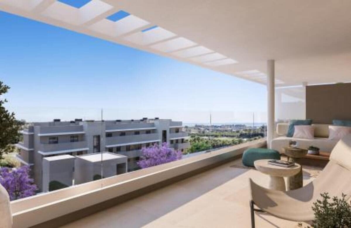 Apartamento de 3 habitaciones en Estepona en venta con piscina garaje - 382.000 € (Ref: 7894487)