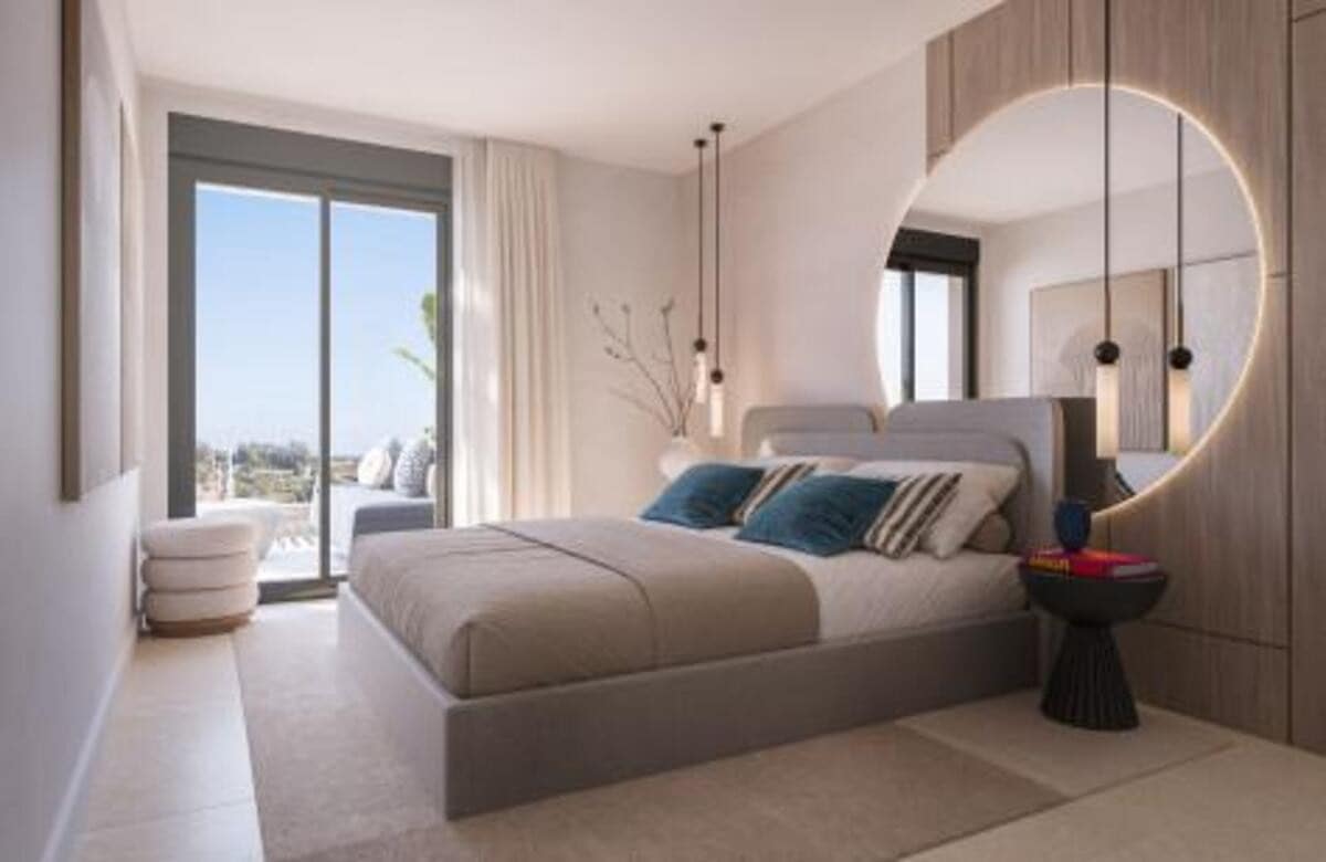 Apartamento de 3 habitaciones en Estepona en venta con piscina garaje - 382.000 € (Ref: 7894487)