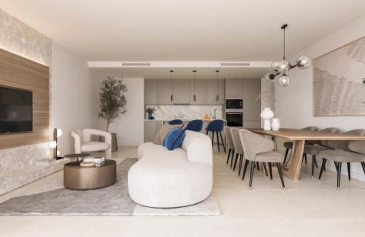 Apartamento de 3 habitaciones en Estepona en venta con piscina garaje - 382.000 € (Ref: 7894487)