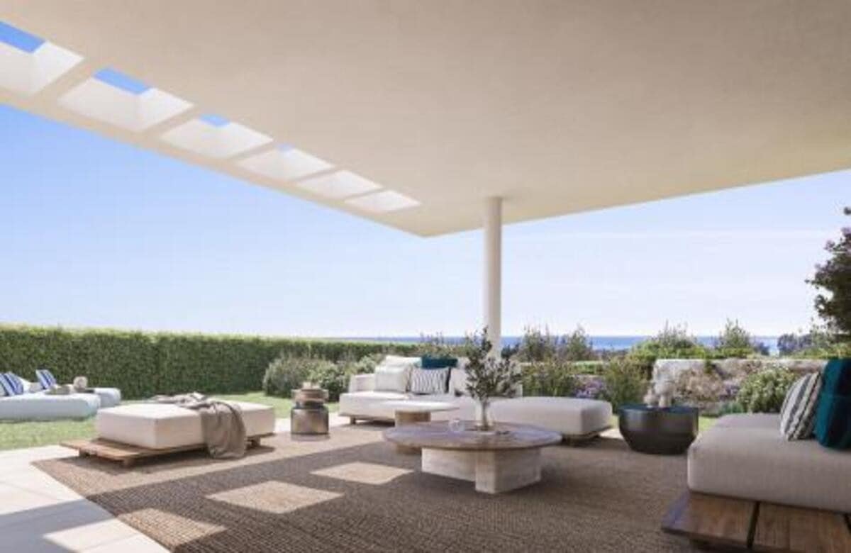 Apartamento de 3 habitaciones en Estepona en venta con piscina garaje - 382.000 € (Ref: 7894487)