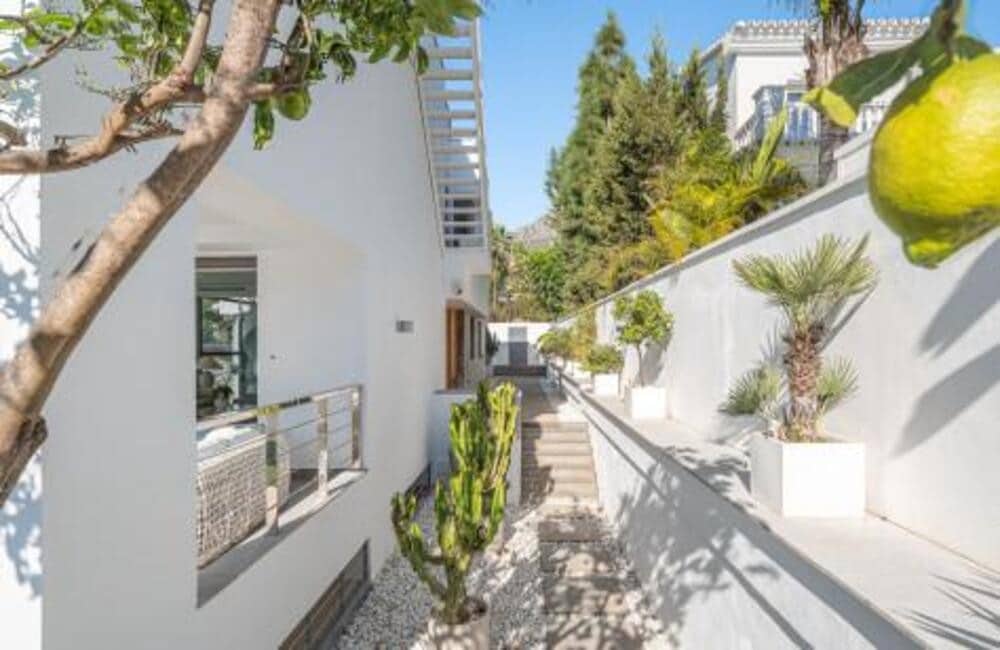 4 soverom Villa til salgs i Marbella med svømmebasseng garasje - € 2 590 000 (Ref: 7898332)
