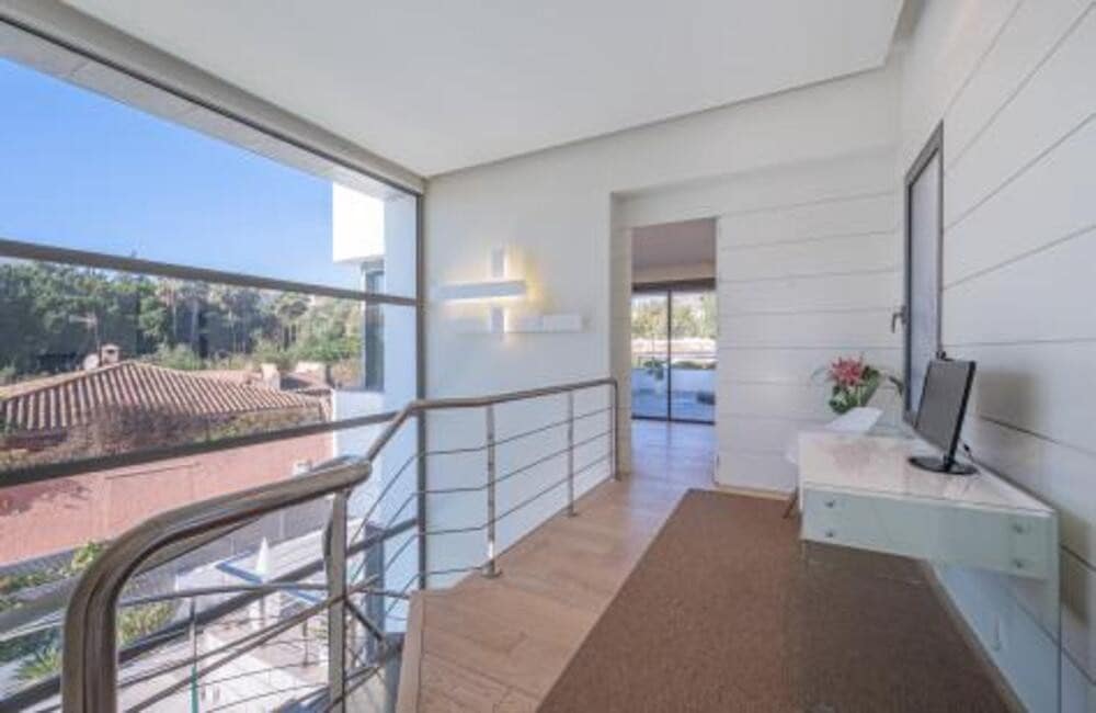 4 soverom Villa til salgs i Marbella med svømmebasseng garasje - € 2 590 000 (Ref: 7898332)
