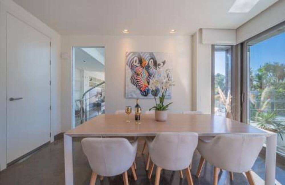 4 soverom Villa til salgs i Marbella med svømmebasseng garasje - € 2 590 000 (Ref: 7898332)