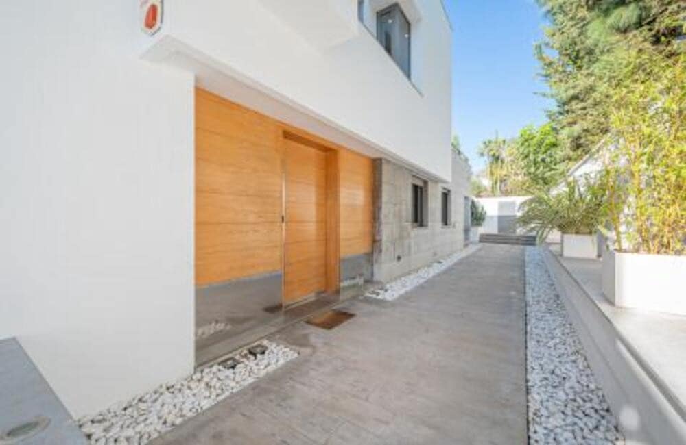 4 soverom Villa til salgs i Marbella med svømmebasseng garasje - € 2 590 000 (Ref: 7898332)