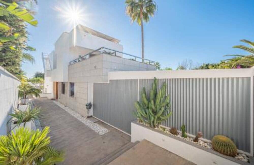 4 soverom Villa til salgs i Marbella med svømmebasseng garasje - € 2 590 000 (Ref: 7898332)
