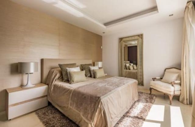 5 soverom Villa til salgs i Lomas De Marbella, Marbella med svømmebasseng garasje - € 4 150 000 (Ref: 7898333)