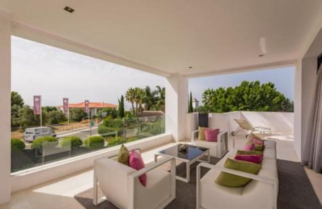 5 soverom Villa til salgs i Lomas De Marbella, Marbella med svømmebasseng garasje - € 4 150 000 (Ref: 7898333)