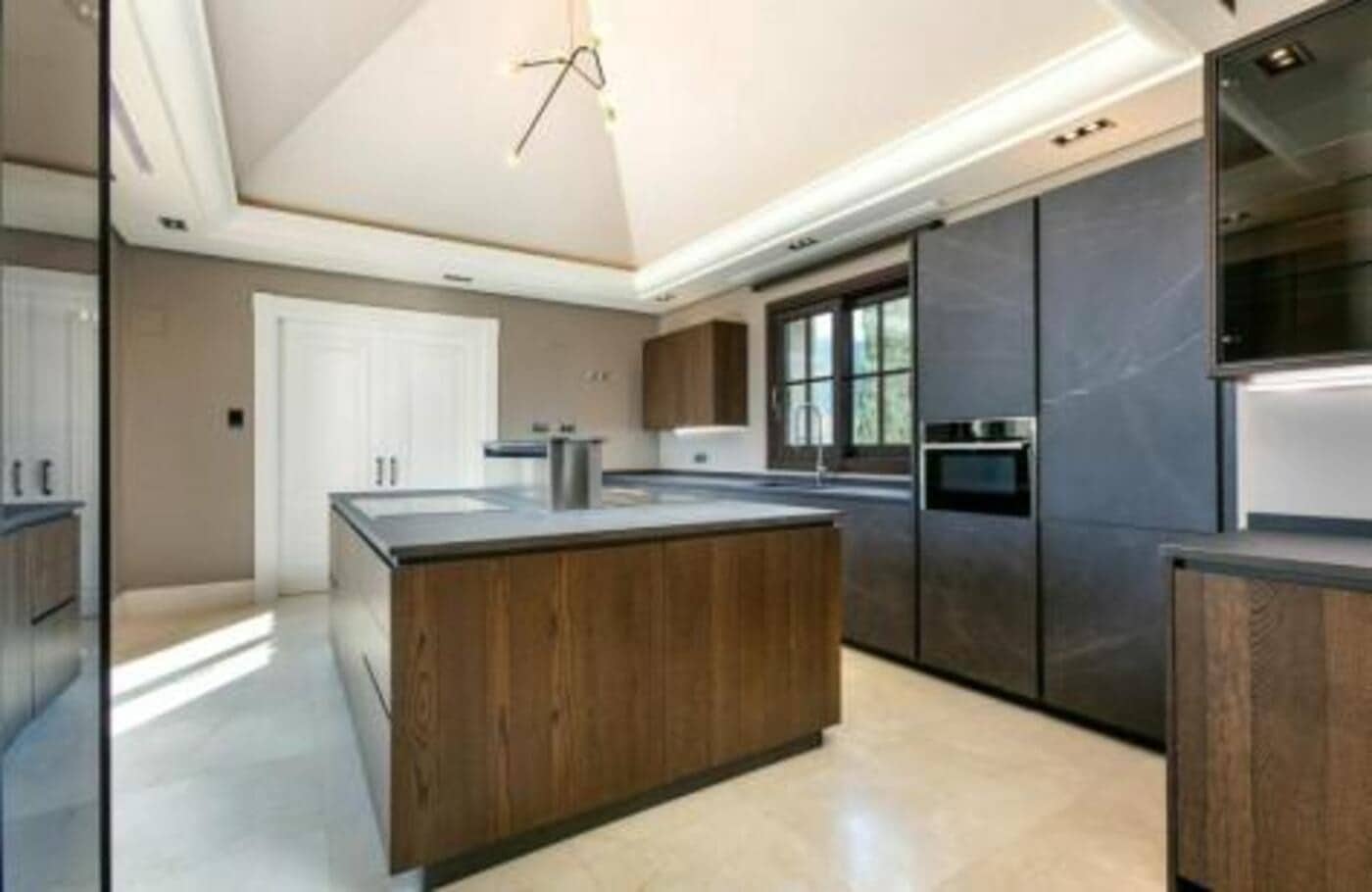 9 soverom Villa til salgs i La Zagaleta med svømmebasseng garasje - € 14 750 000 (Ref: 7934318)