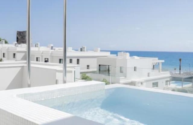 3 soveværelse Lejlighed til salg i El Velerín, Estepona med swimmingpool garage - € 1.395.000 (Ref: 7934321)