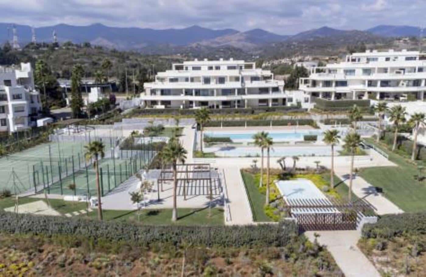 3 soveværelse Lejlighed til salg i Estepona med swimmingpool garage - € 1.395.000 (Ref: 7934321)